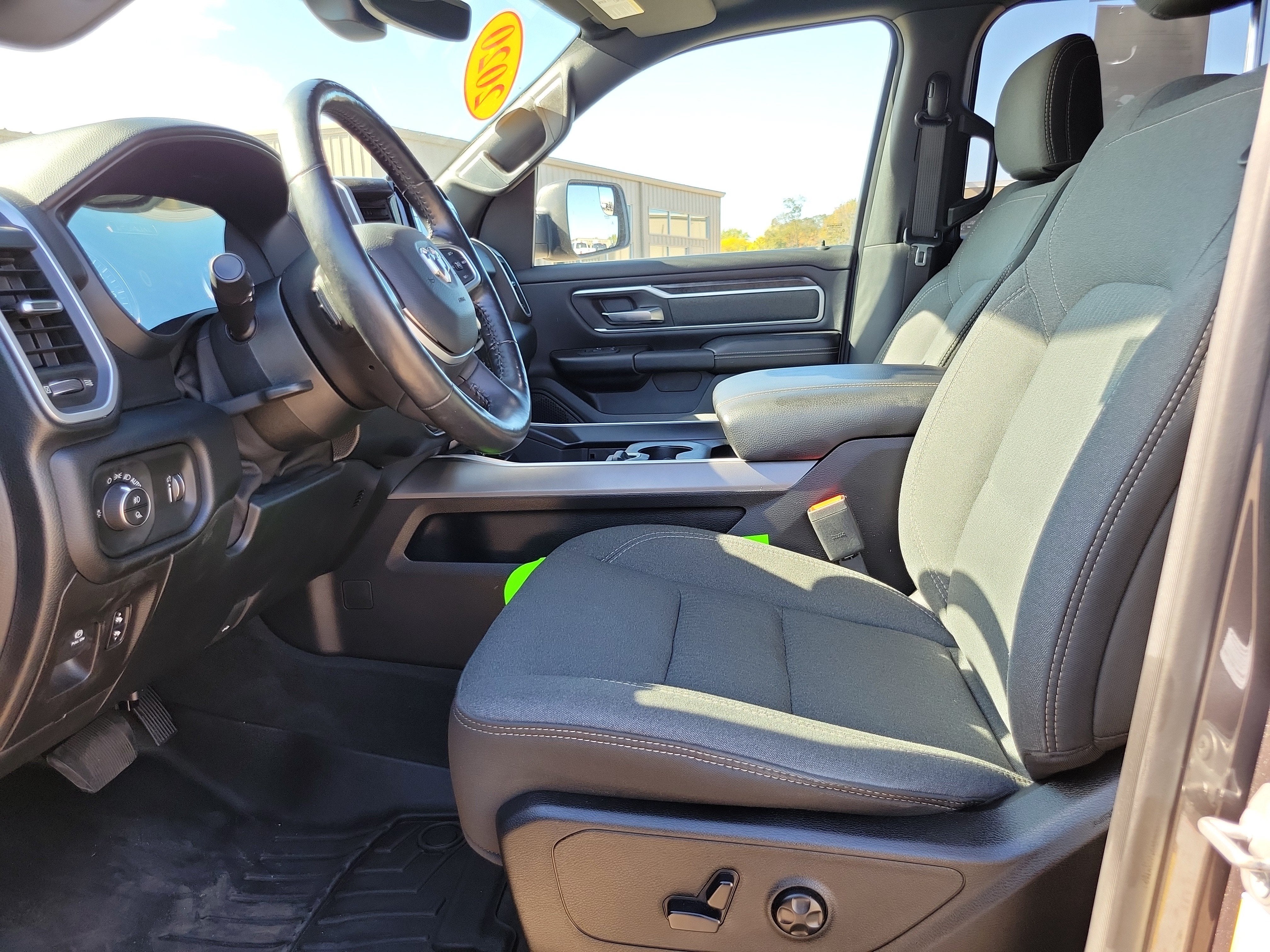 2020 RAM 1500 Big Horn Crew Cab 4x4 5'7' Box