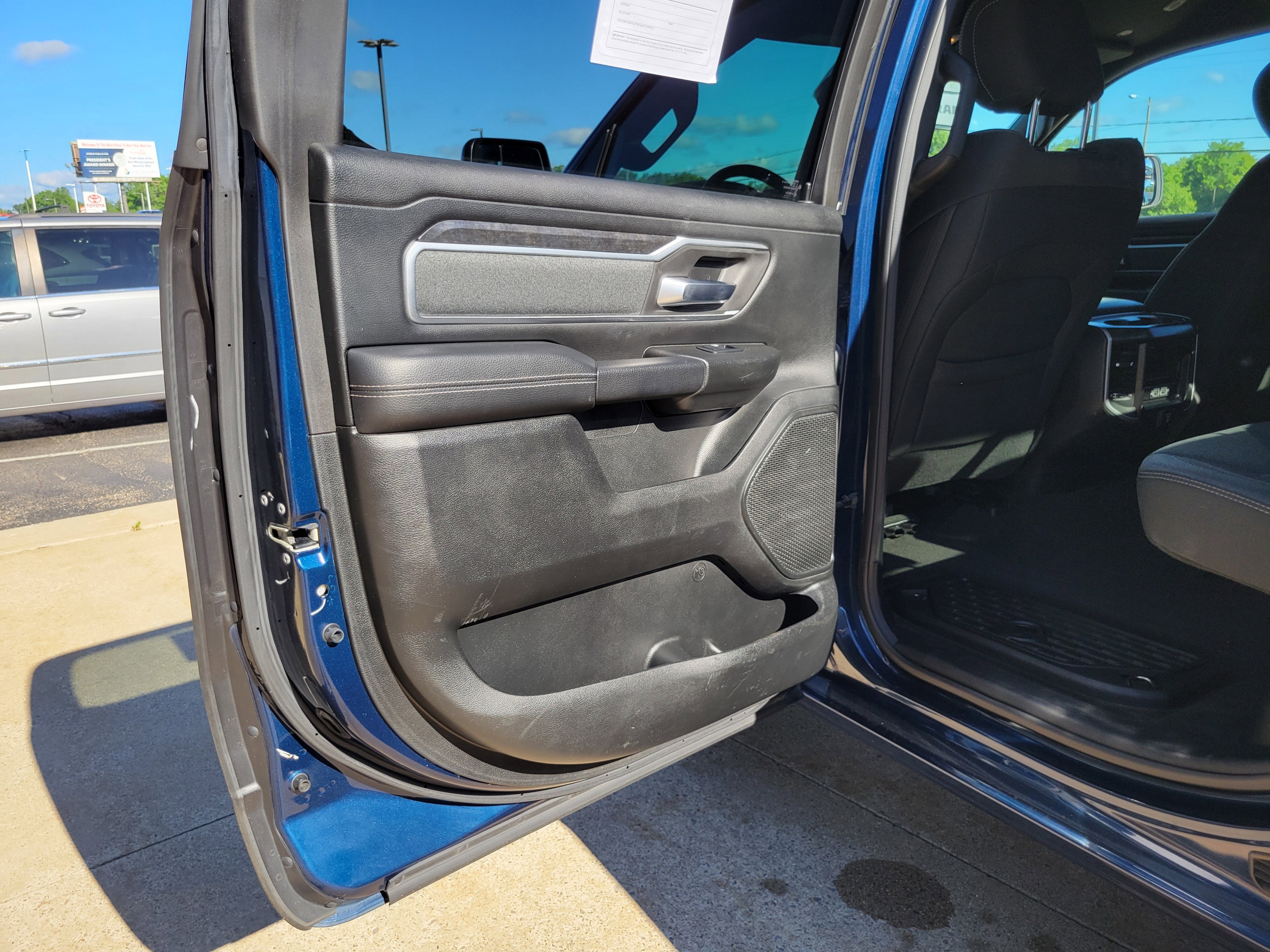 2019 RAM 1500 Big Horn/Lone Star Crew Cab 4x4 5'7' Box