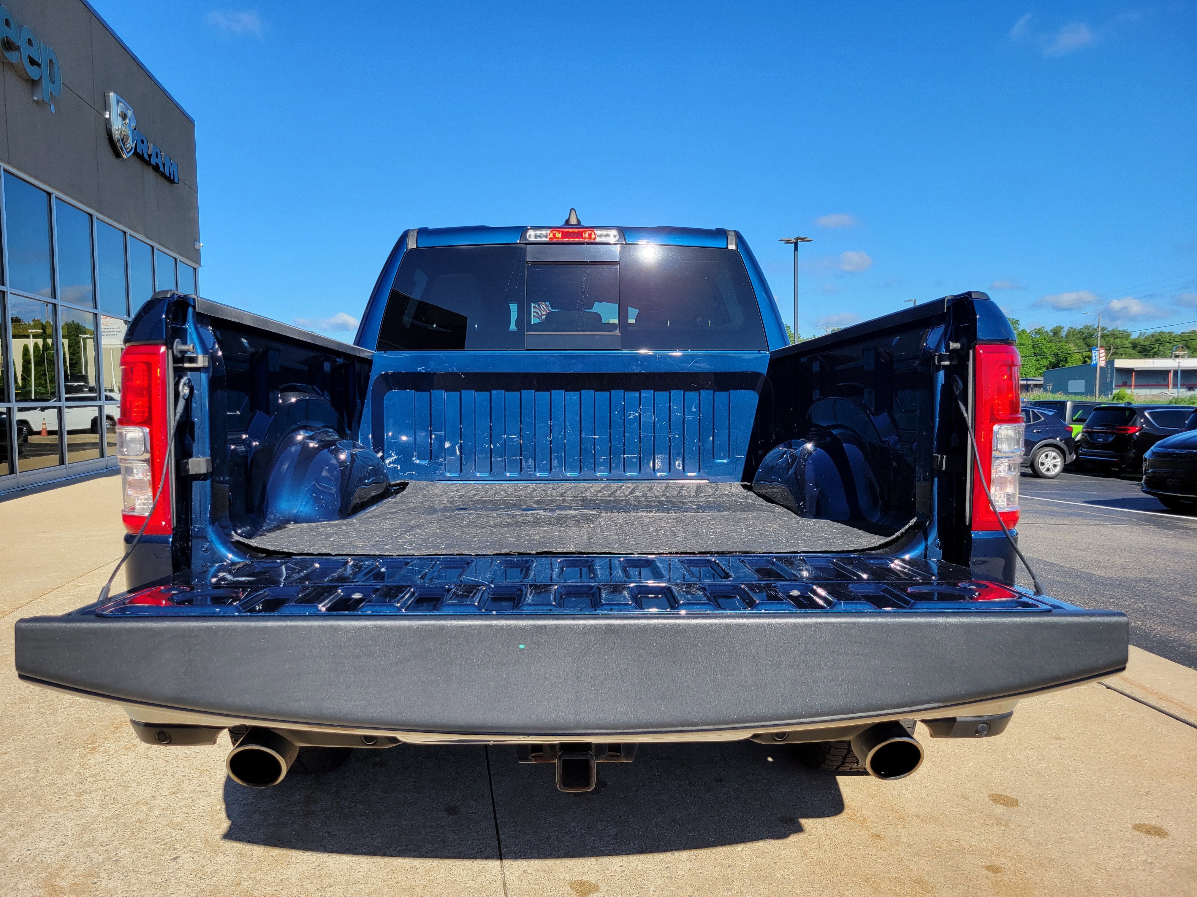 2019 RAM 1500 Big Horn/Lone Star Crew Cab 4x4 5'7' Box
