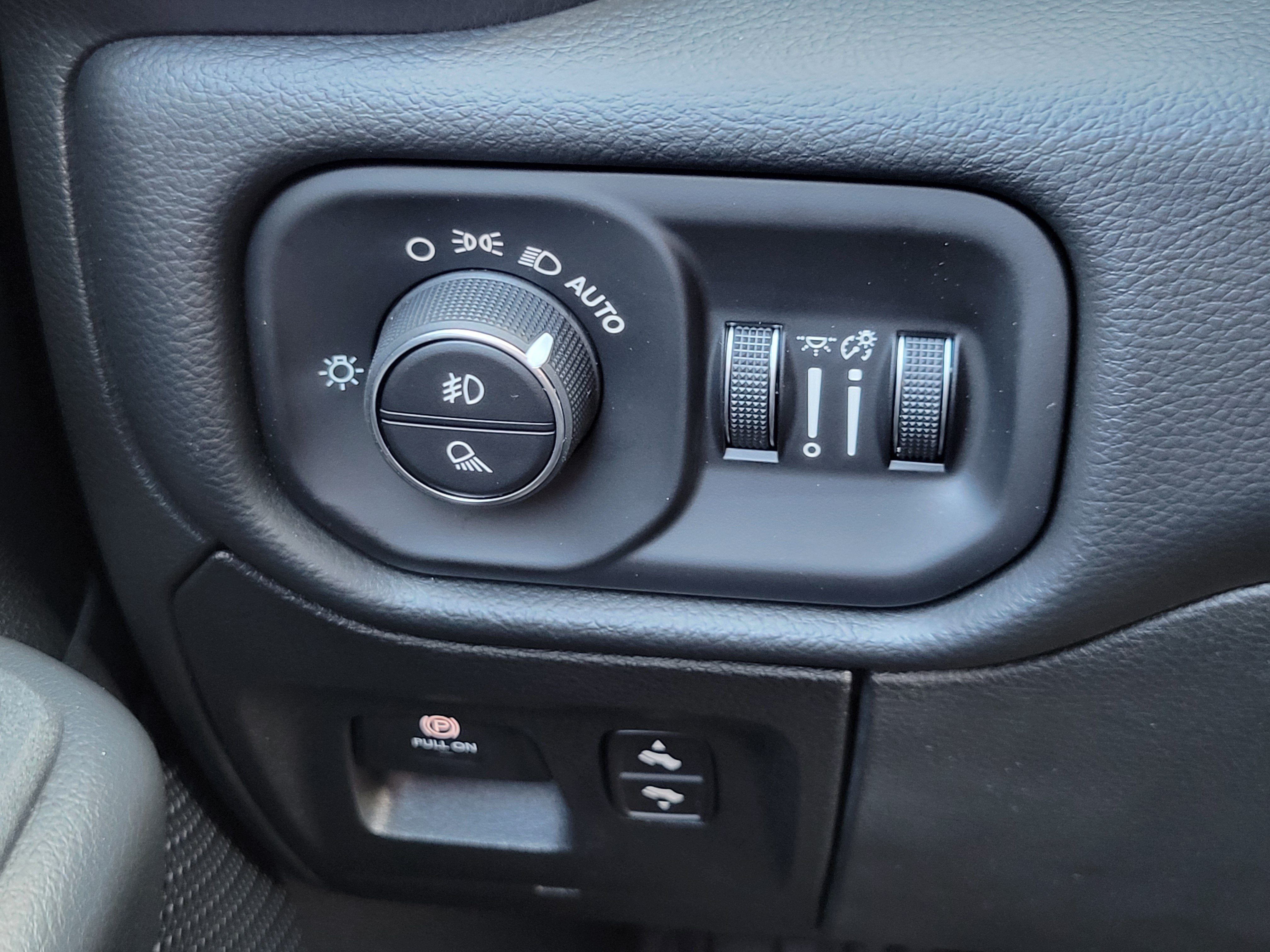 2026 RAM 1500 RAM 1500 BIG HORN CREW CAB 4X4 5'7' BOX