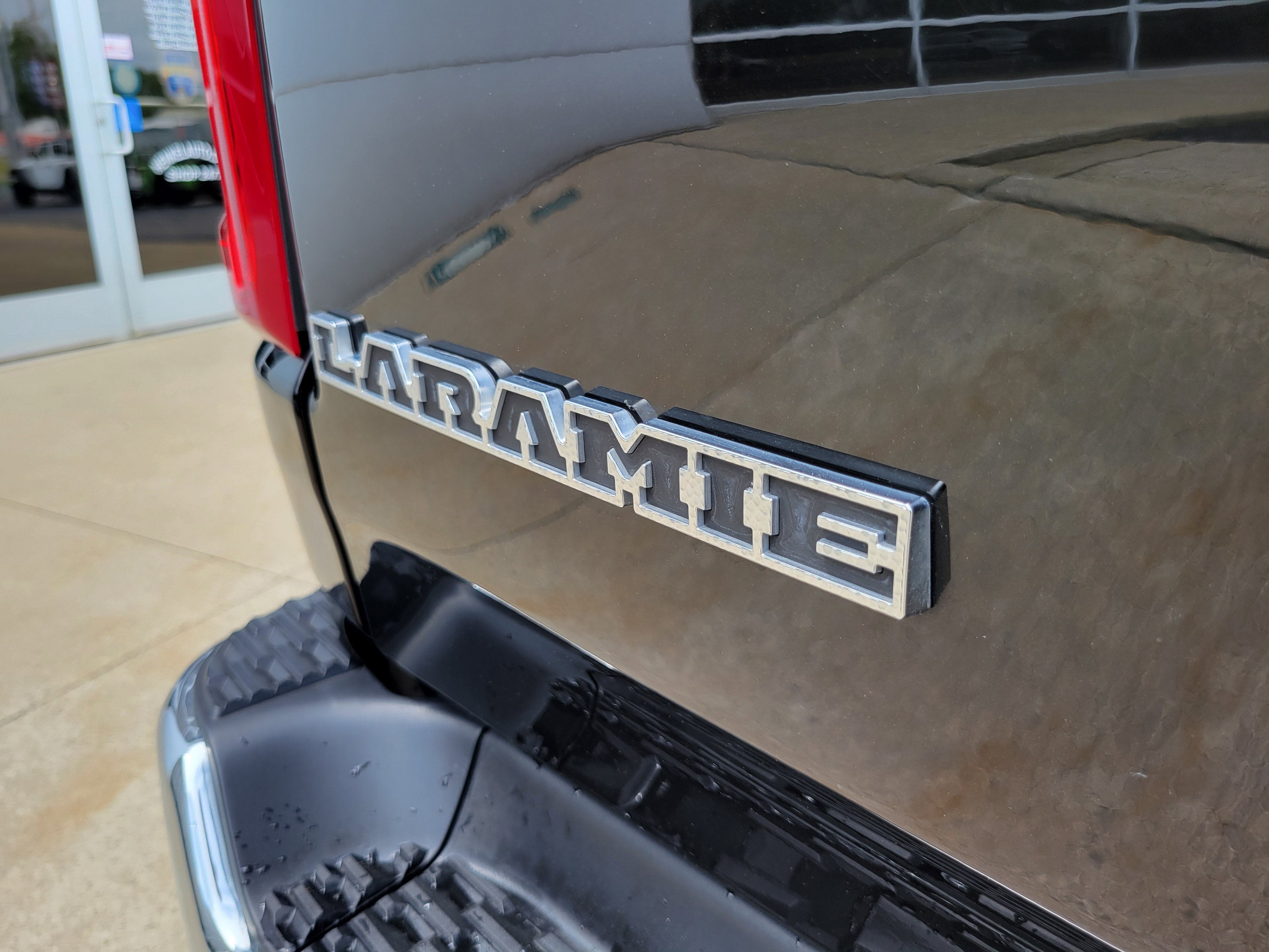 2025 RAM 1500 Laramie Crew Cab 4x4 5'7' Box