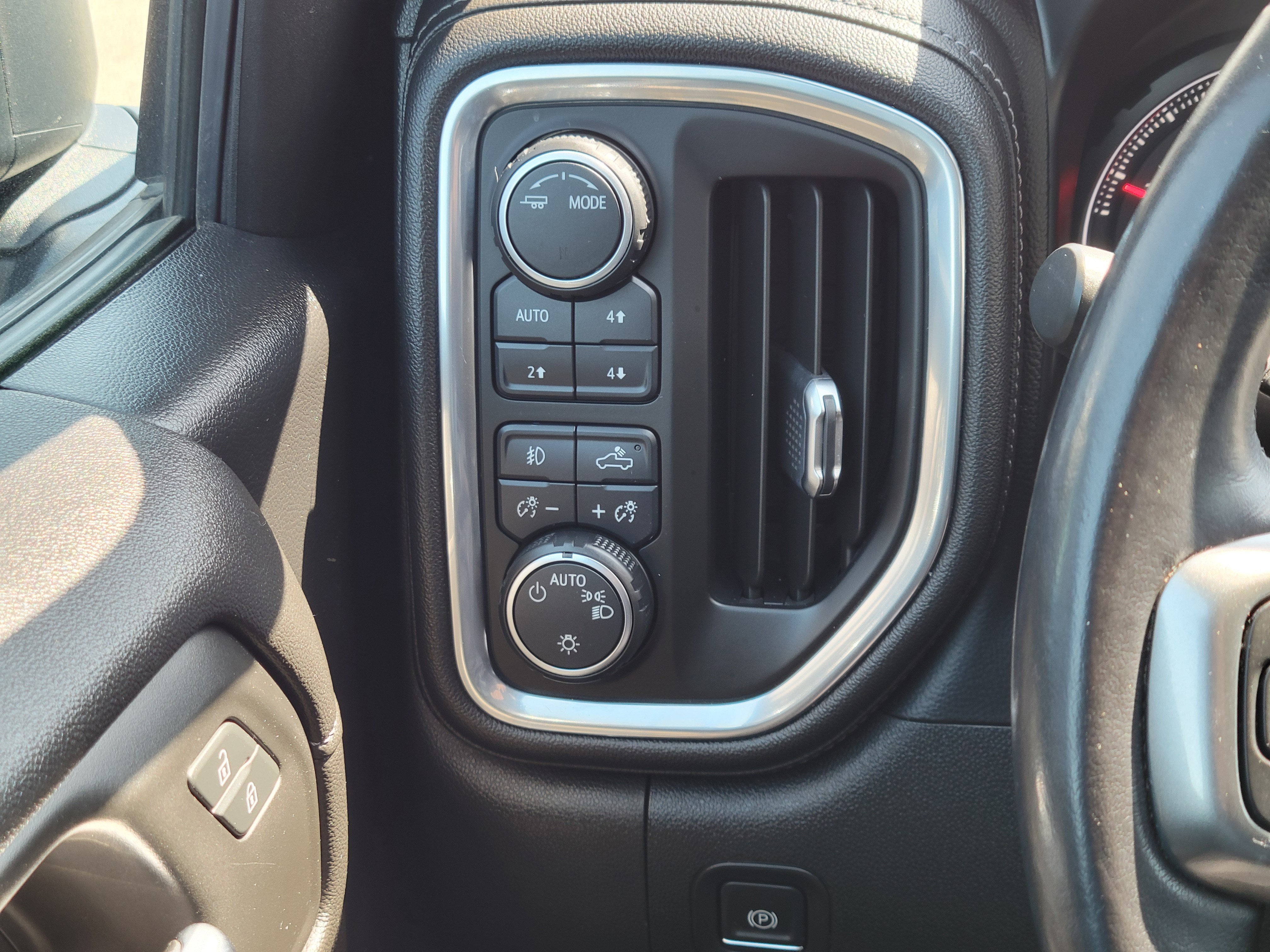 2021 Chevrolet Silverado 1500 4WD Crew Cab Short Bed RST