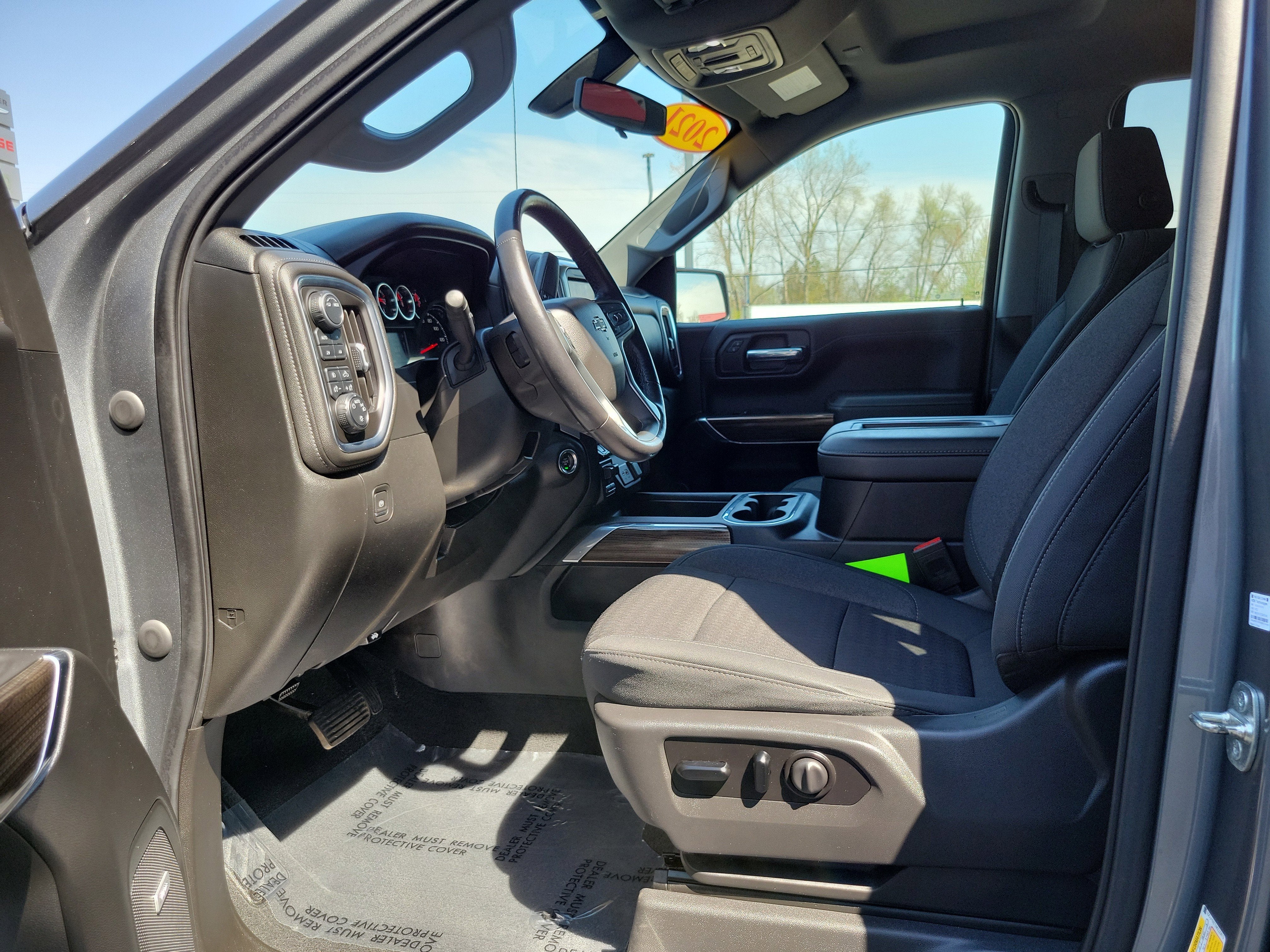 2021 Chevrolet Silverado 1500 4WD Crew Cab Short Bed RST