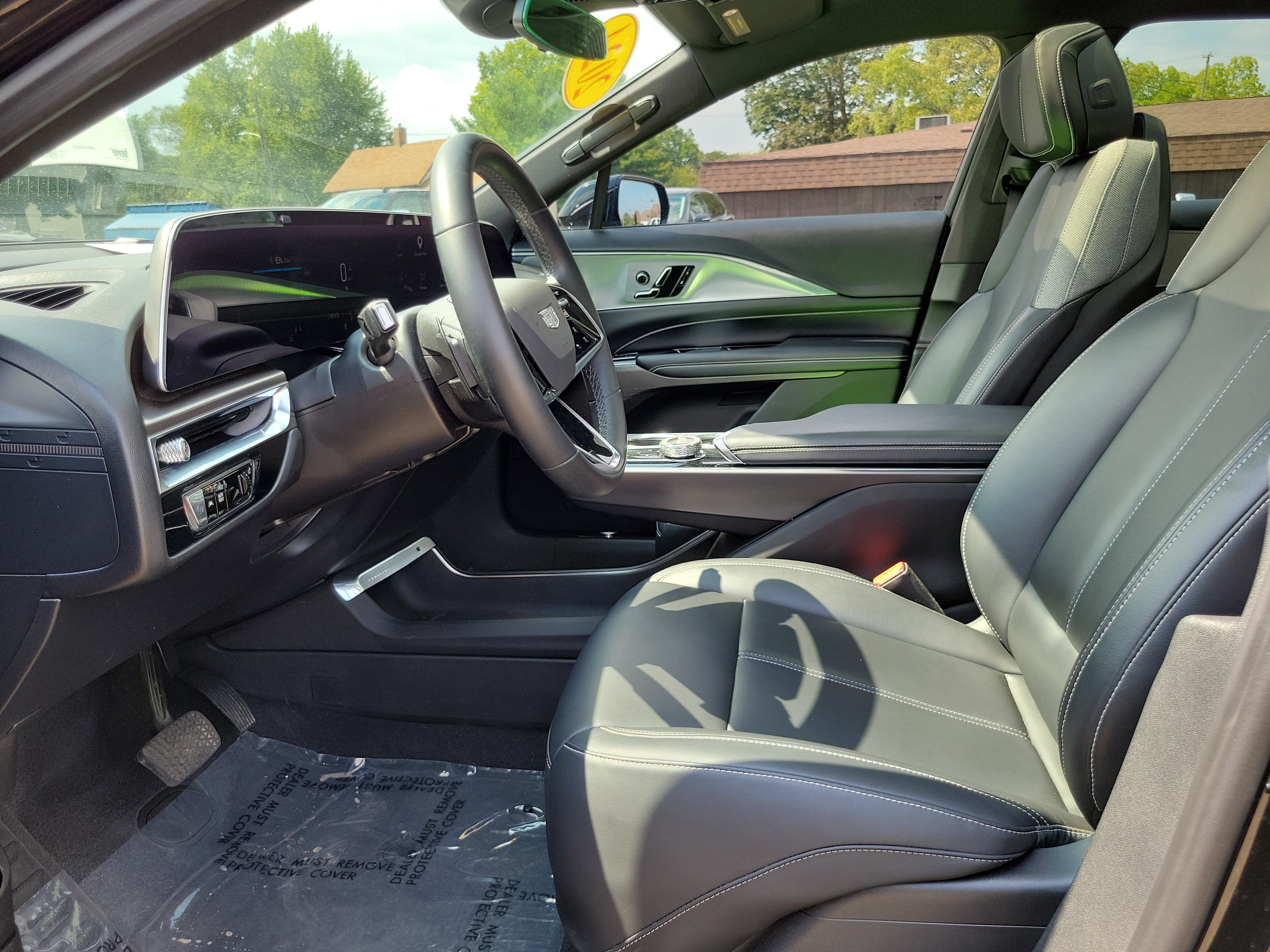 2024 Cadillac LYRIQ Tech w/1SA
