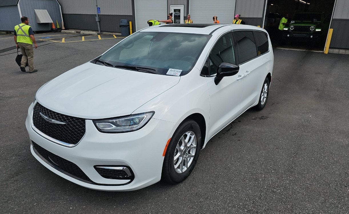2025 Chrysler Pacifica