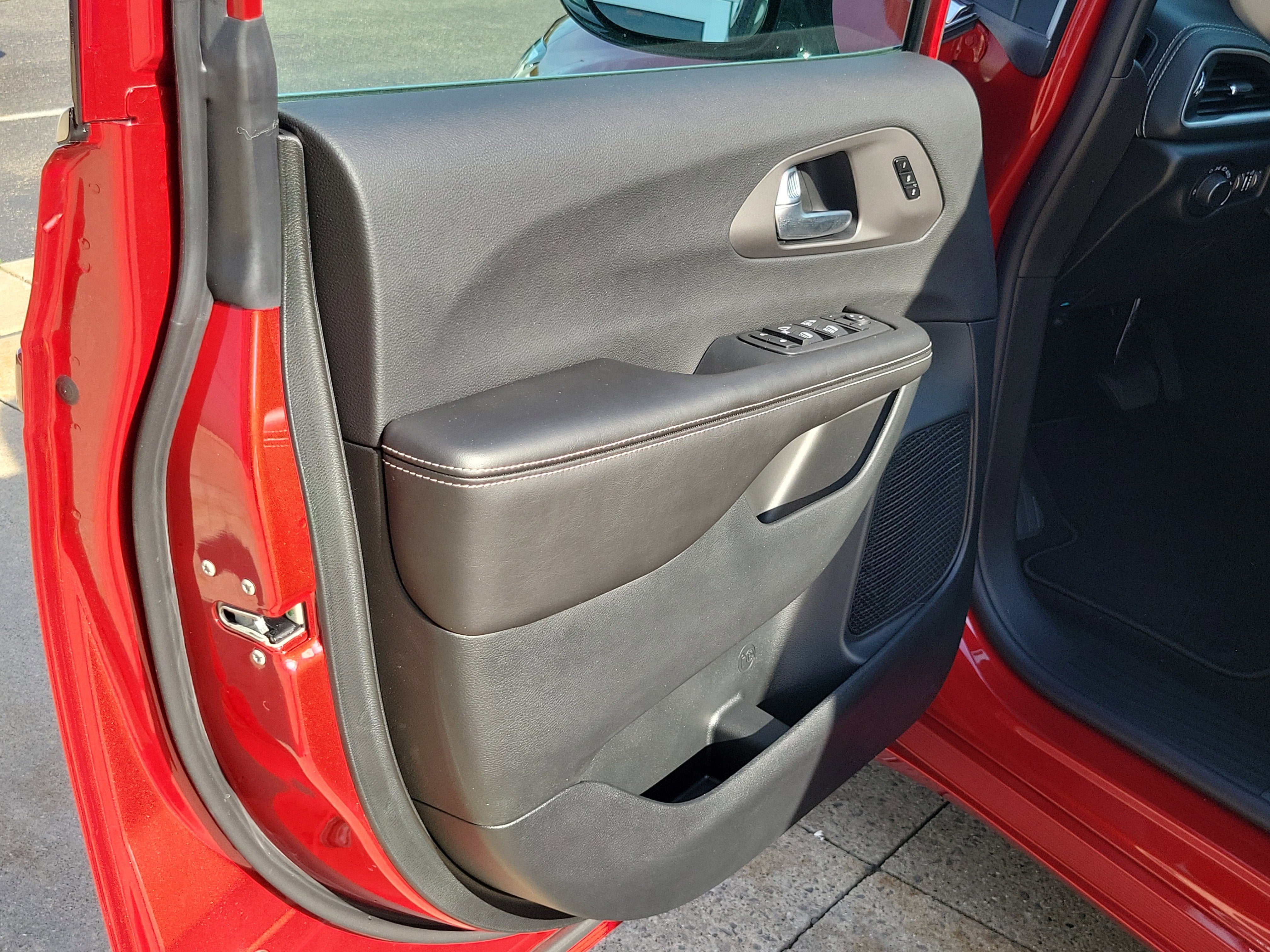 2027 Chrysler Pacifica PACIFICA SELECT