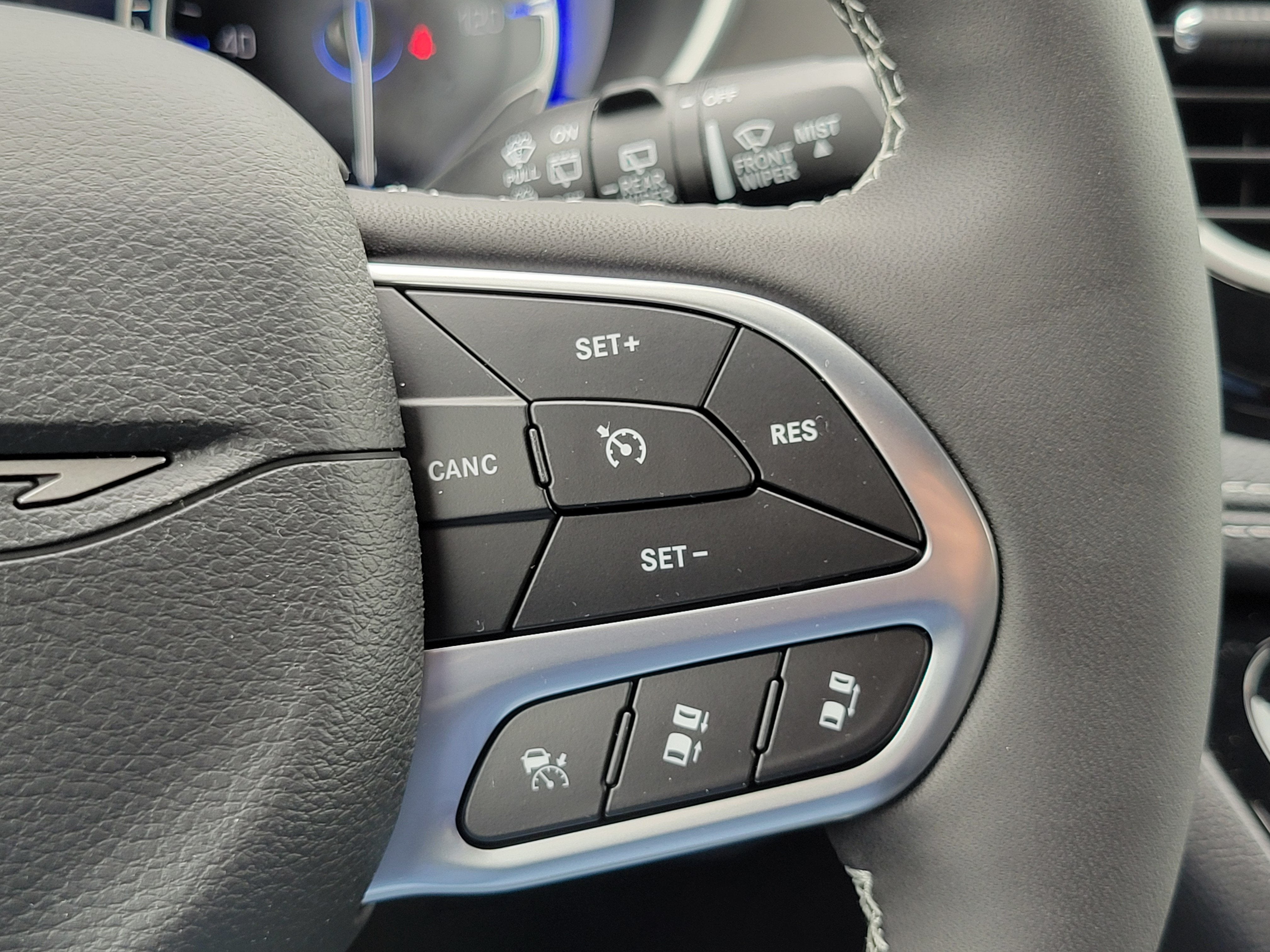 2027 Chrysler Pacifica PACIFICA SELECT