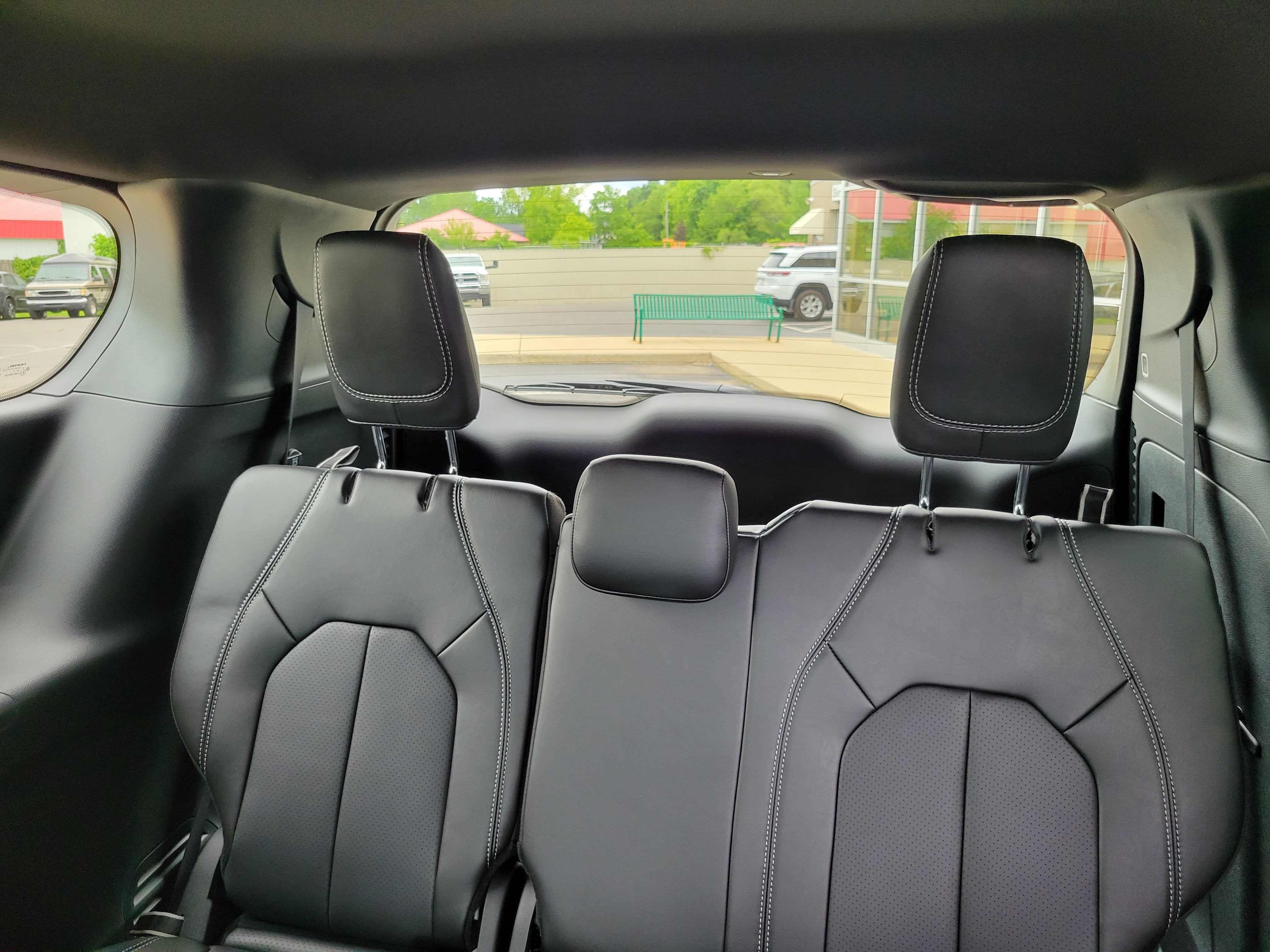 2027 Chrysler Pacifica PACIFICA SELECT