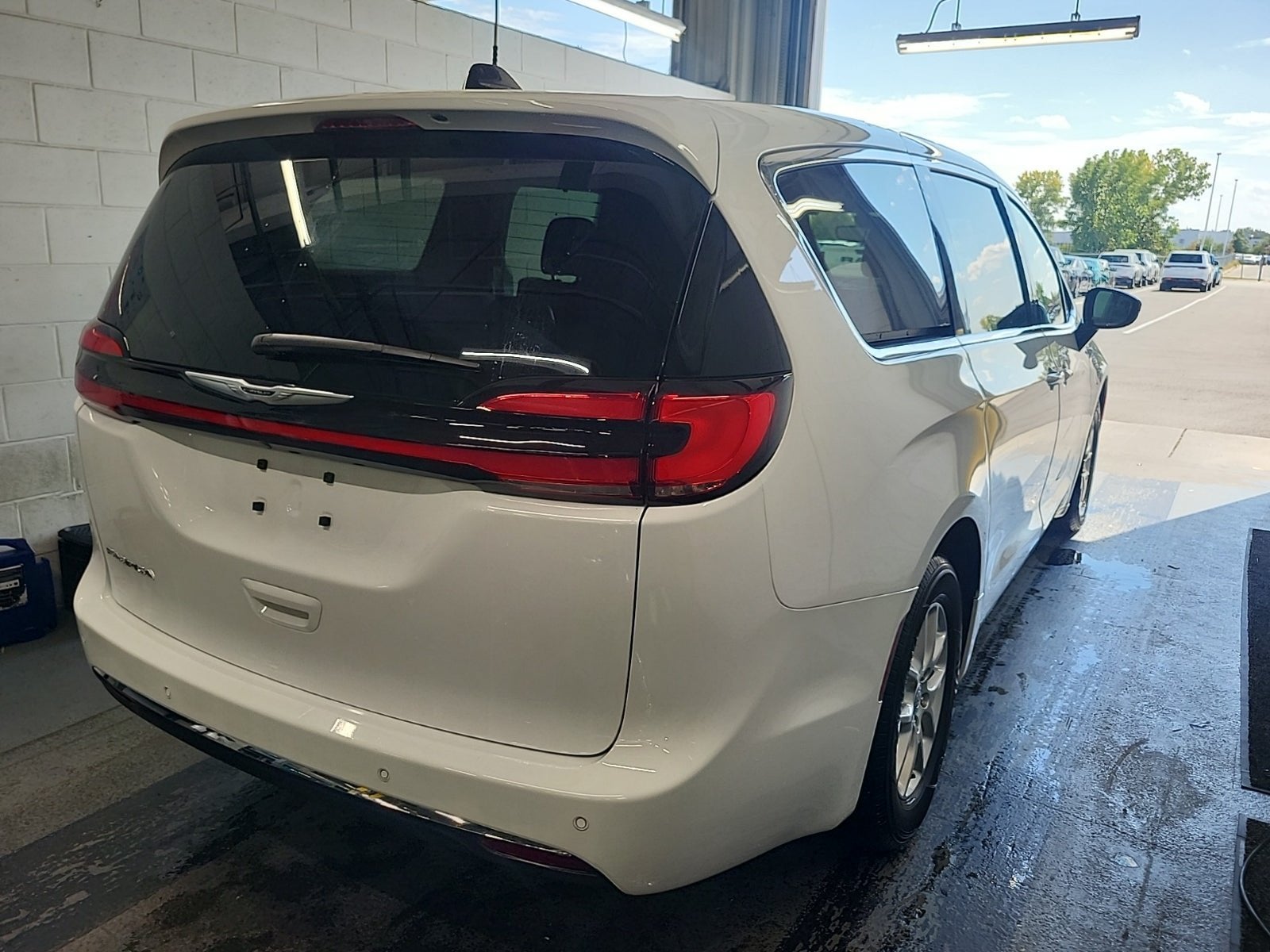 2024 Chrysler Pacifica Touring L