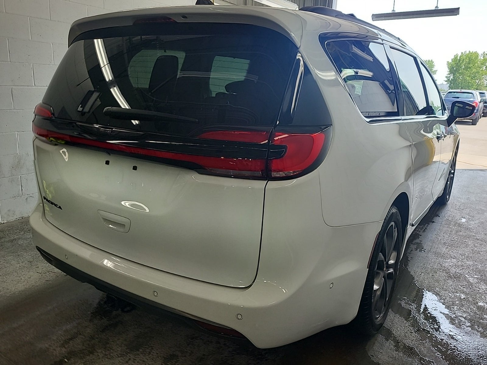 2024 Chrysler Pacifica Touring L