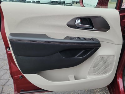 2020 Chrysler Pacifica Touring