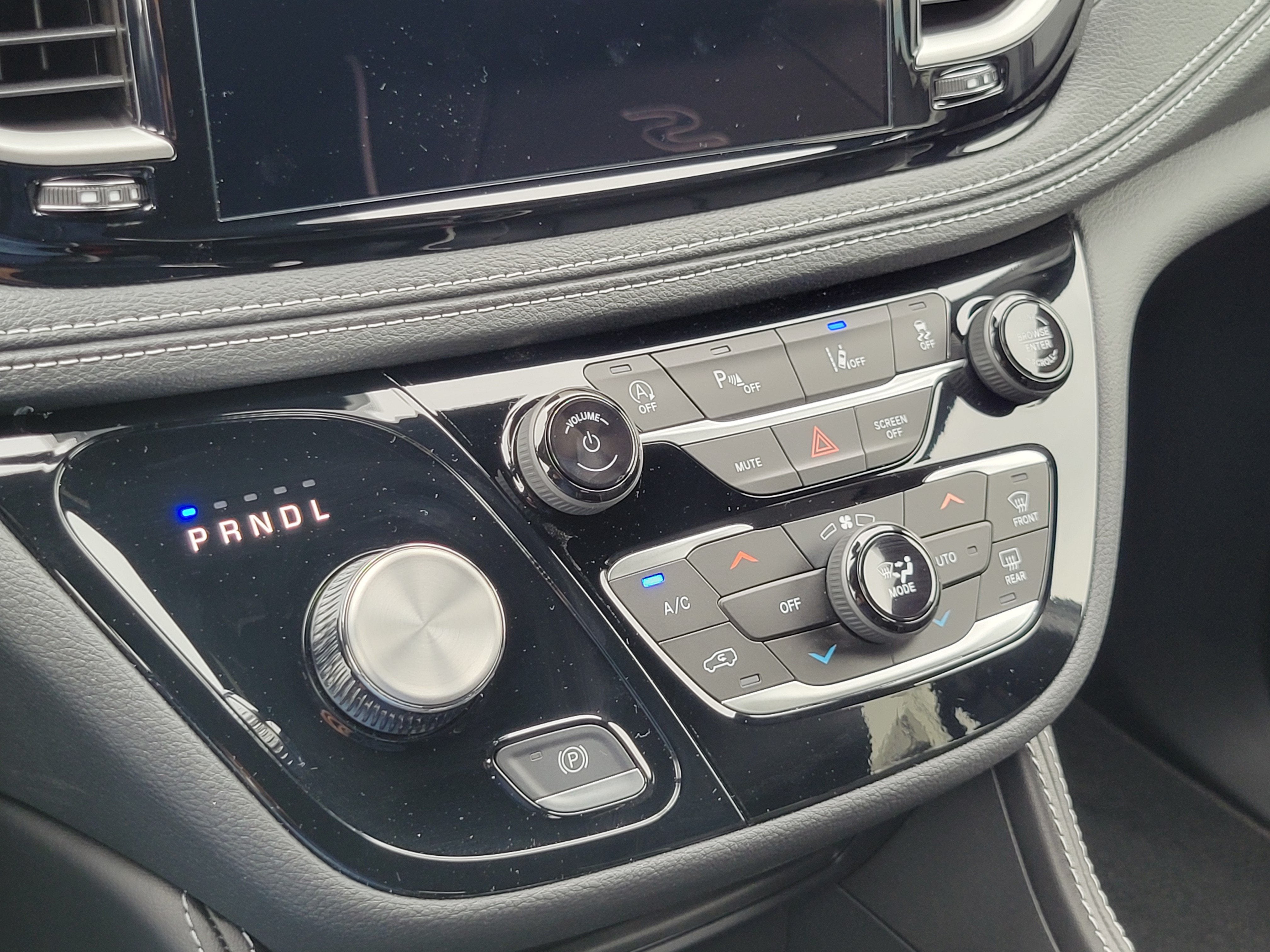 2027 Chrysler Pacifica PACIFICA LIMITED