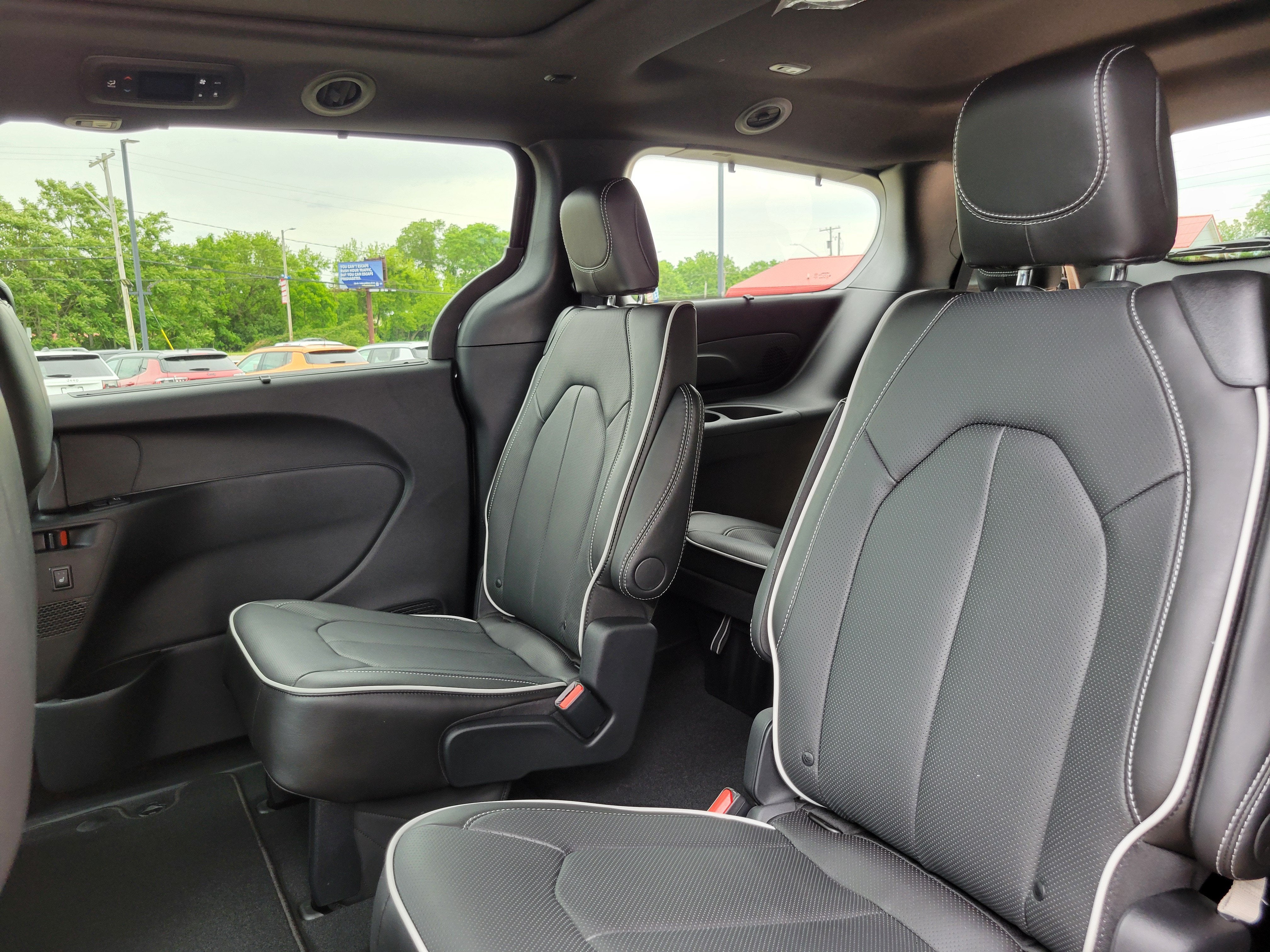 2027 Chrysler Pacifica PACIFICA LIMITED
