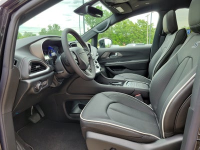 2027 Chrysler Pacifica PACIFICA LIMITED