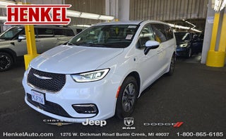 2023 Chrysler Pacifica Hybrid Touring L