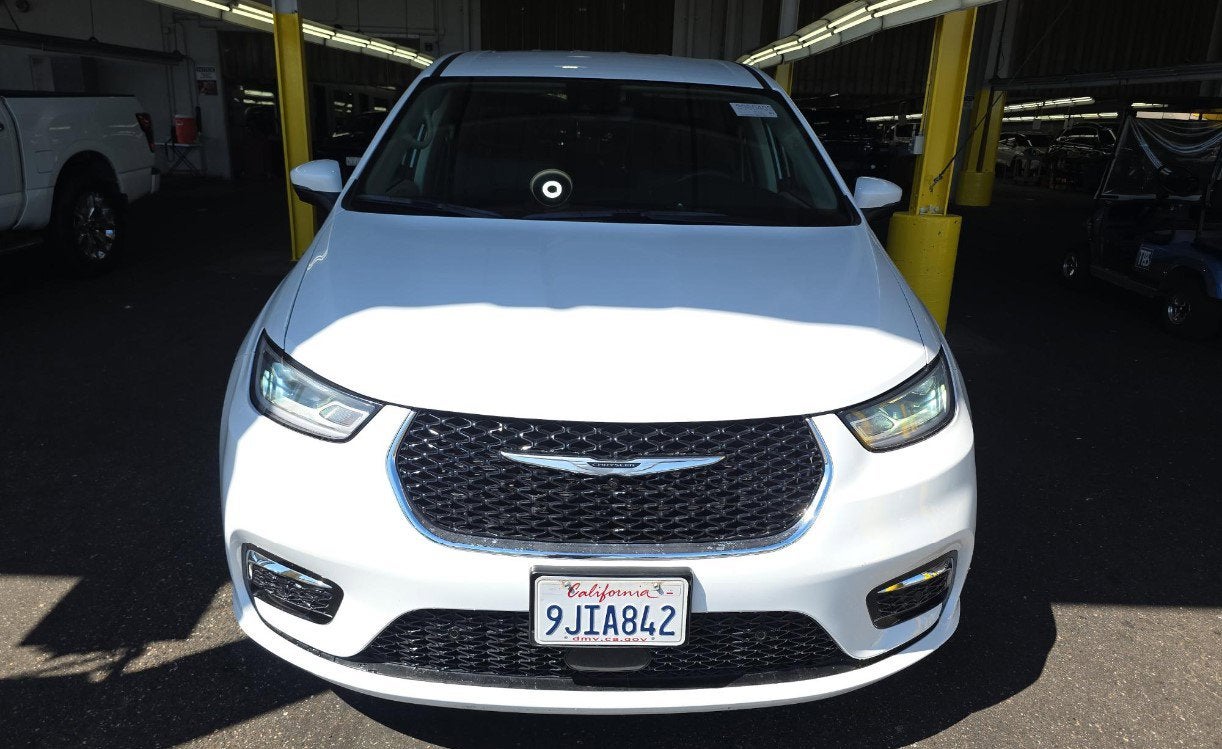 2023 Chrysler Pacifica Hybrid Touring L