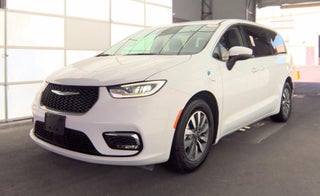 2023 Chrysler Pacifica Plug-In Hybrid Touring L
