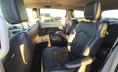 2022 Chrysler Pacifica Hybrid Touring L