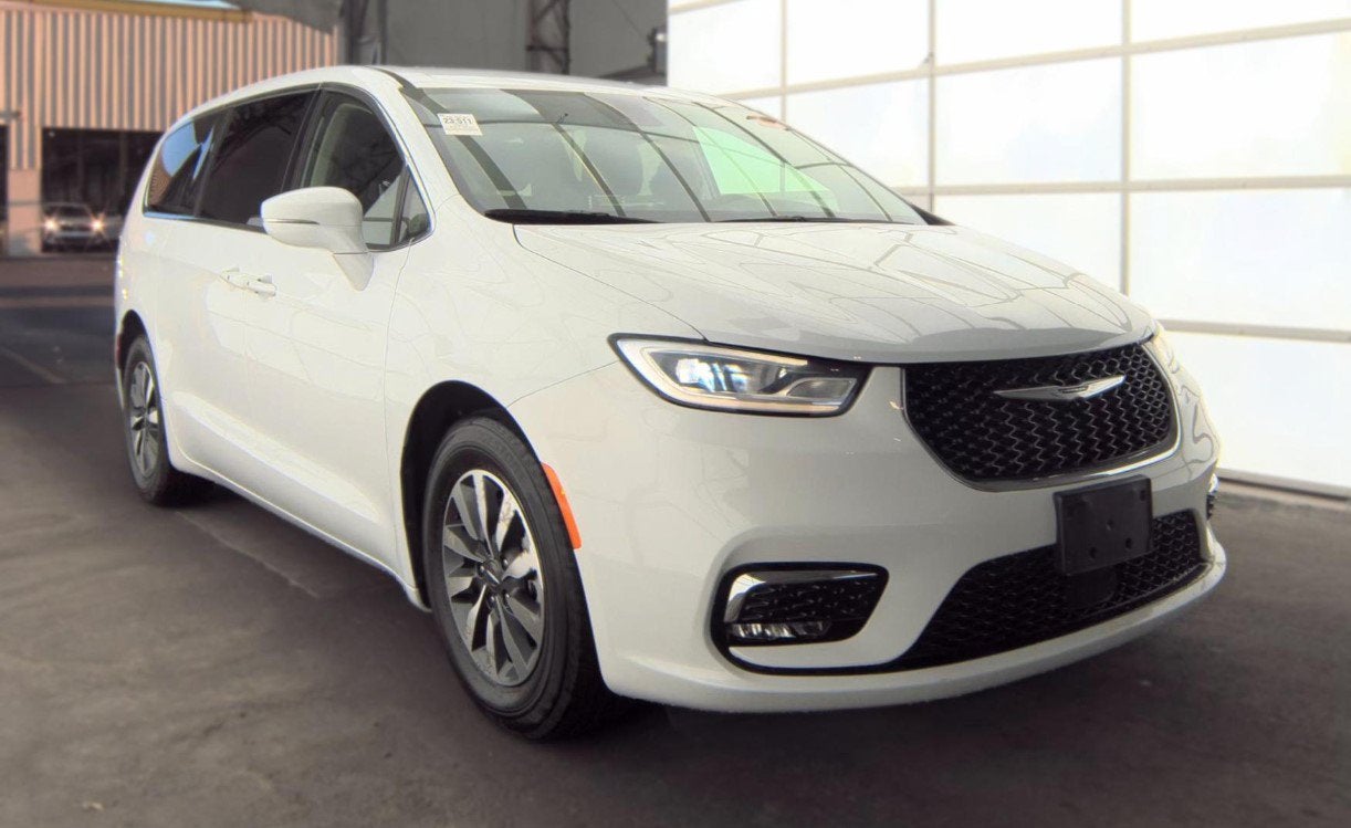 2022 Chrysler Pacifica Hybrid Touring L