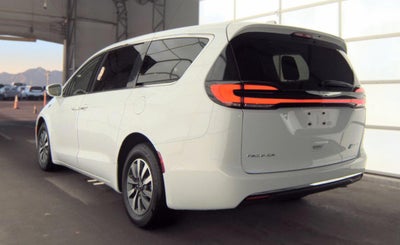 2022 Chrysler Pacifica Hybrid Touring L