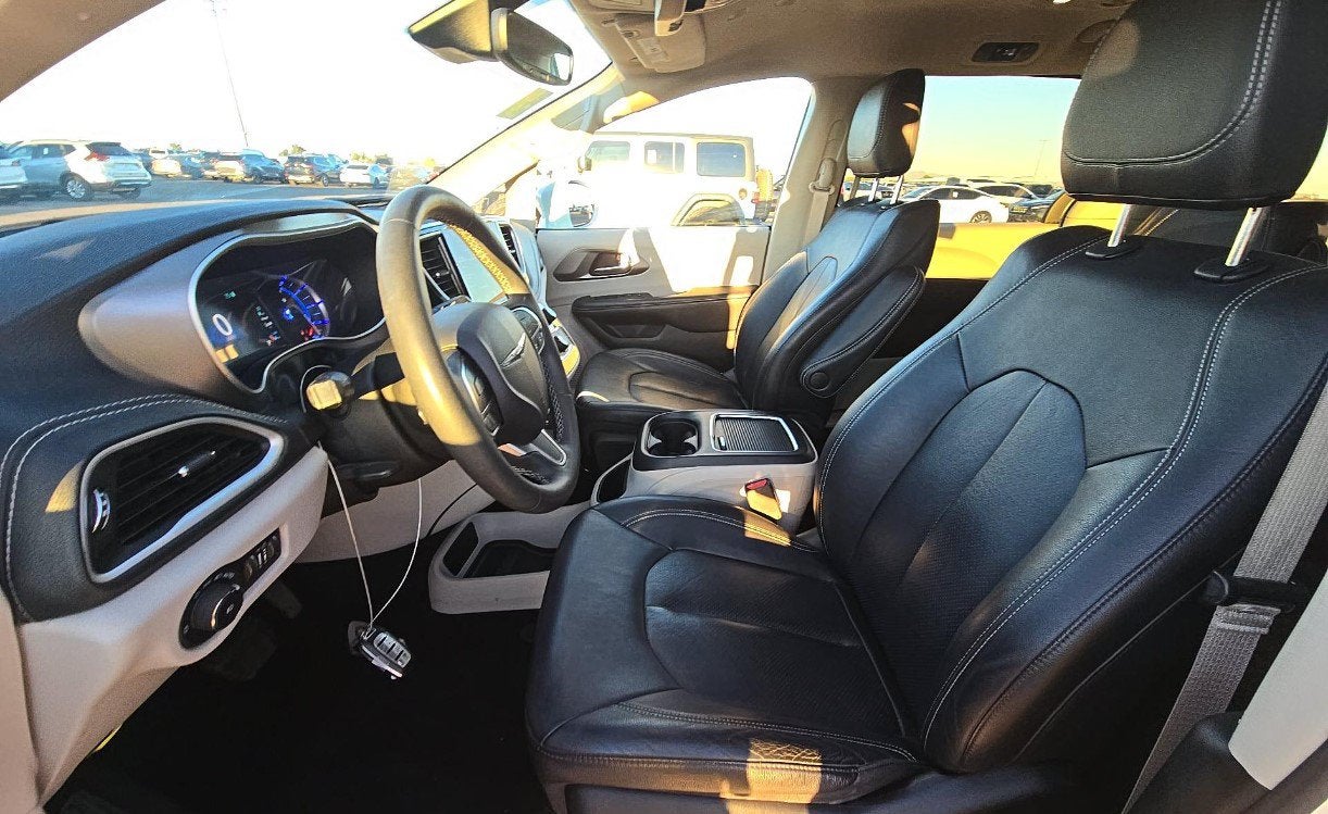 2022 Chrysler Pacifica Hybrid Touring L