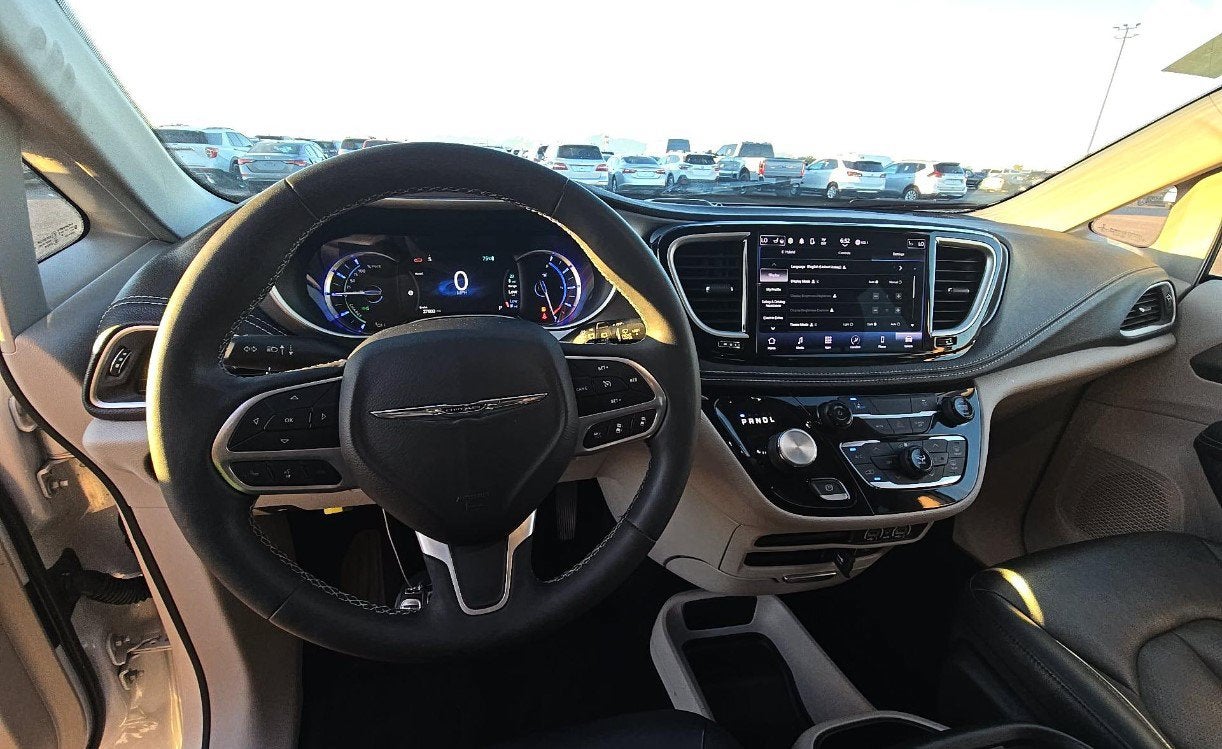 2022 Chrysler Pacifica Hybrid Touring L