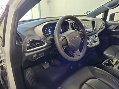 2023 Chrysler Pacifica Hybrid Touring L S