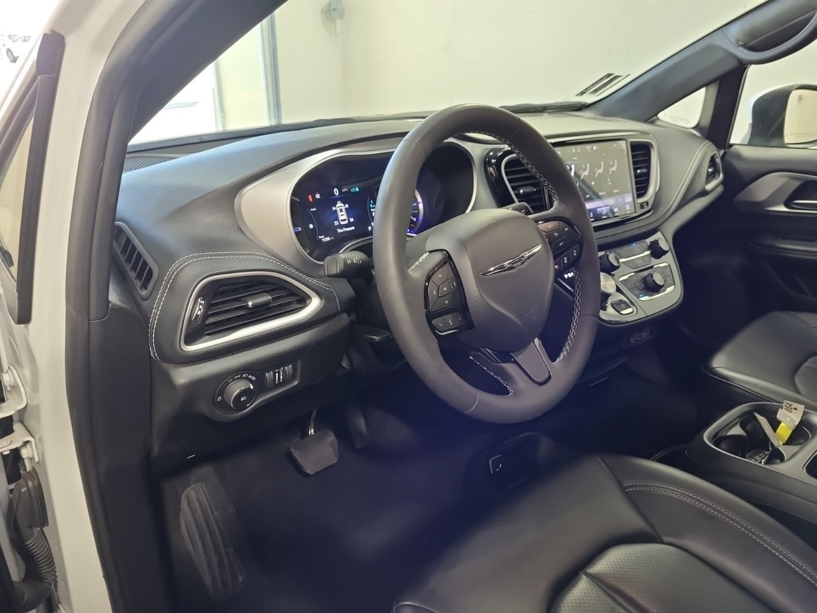 2023 Chrysler Pacifica Hybrid Touring L S