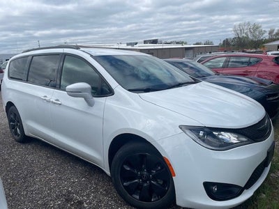 2020 Chrysler Pacifica Hybrid Limited