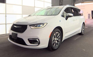2023 Chrysler Pacifica Hybrid Pinnacle