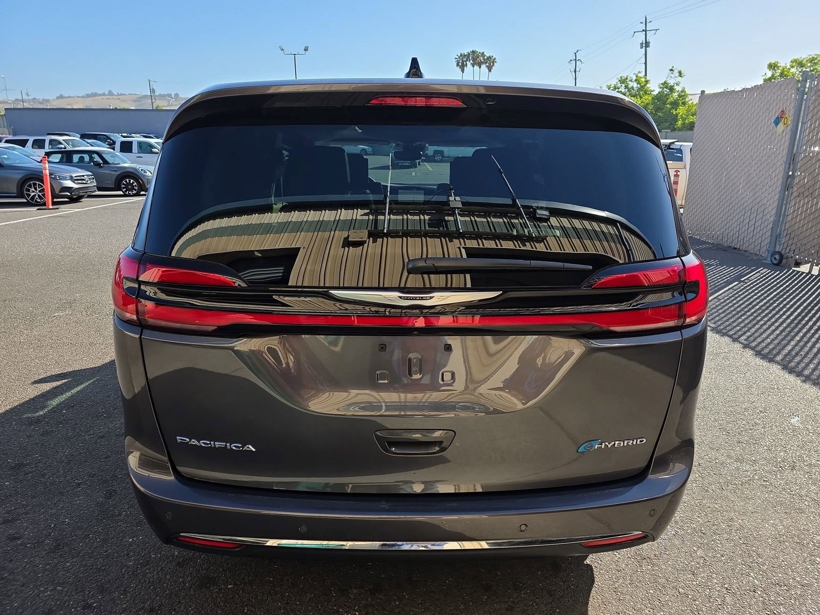 2023 Chrysler Pacifica Hybrid Limited