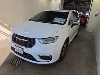 2023 Chrysler Pacifica Hybrid Limited