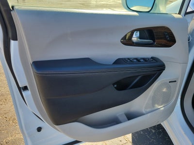 2021 Chrysler Pacifica Hybrid Limited