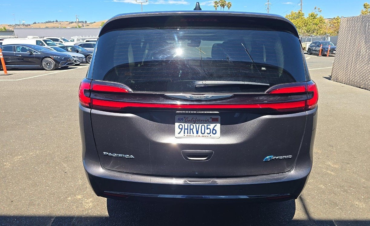 2023 Chrysler Pacifica Hybrid Limited