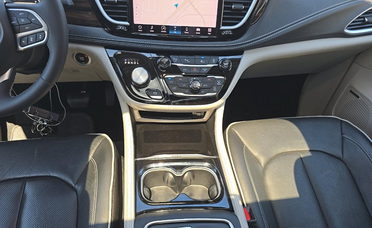 2023 Chrysler Pacifica Hybrid Limited