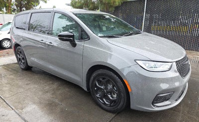 2023 Chrysler Pacifica Hybrid Limited