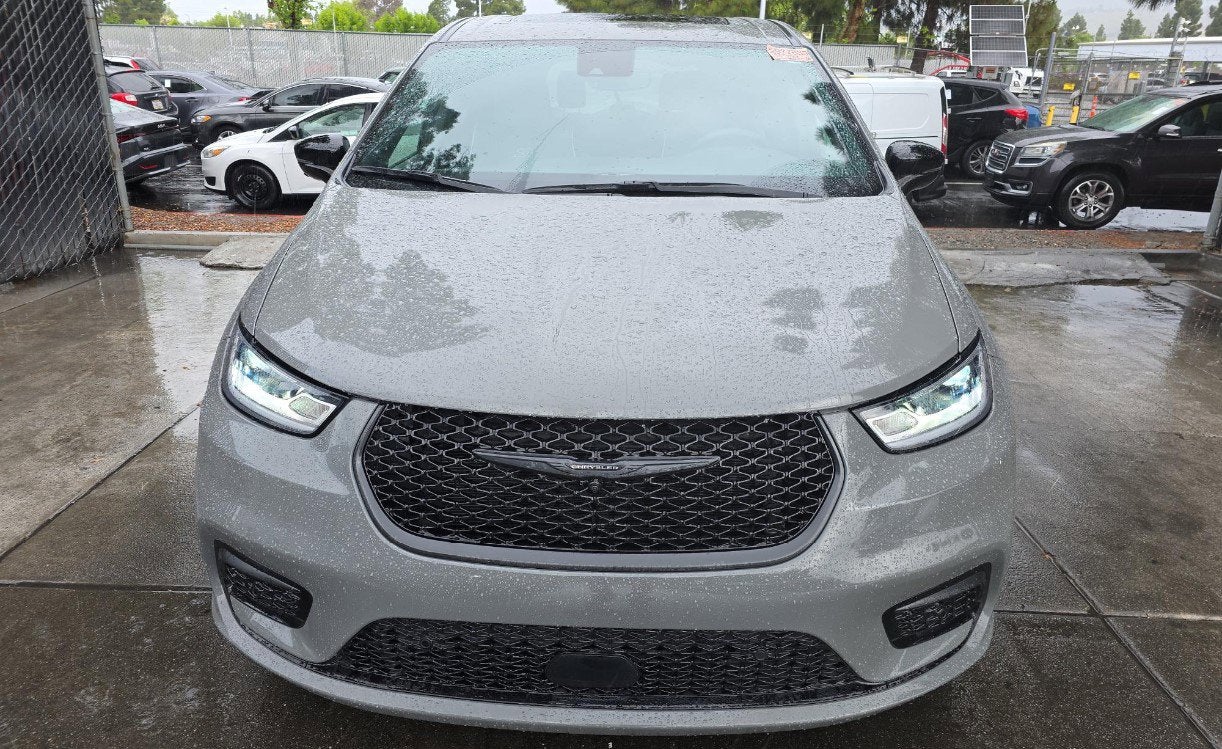 2023 Chrysler Pacifica Hybrid Limited