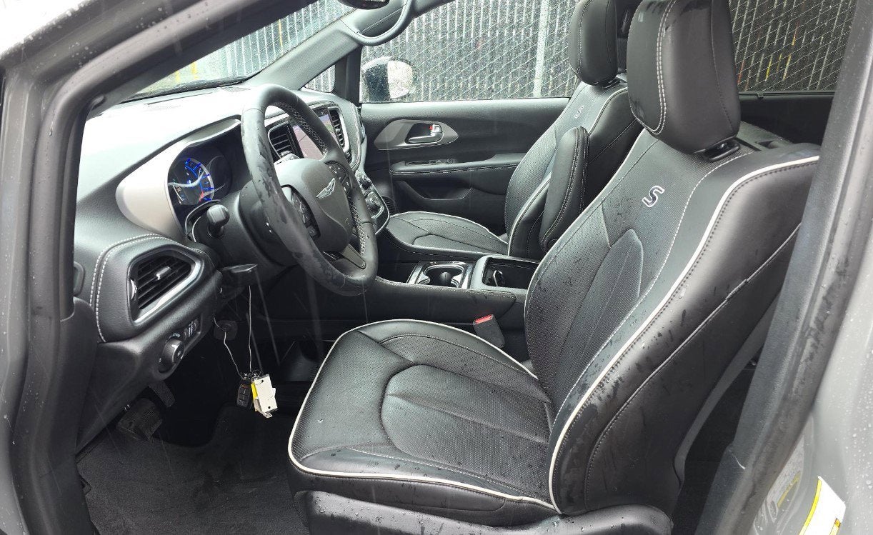 2023 Chrysler Pacifica Hybrid Limited