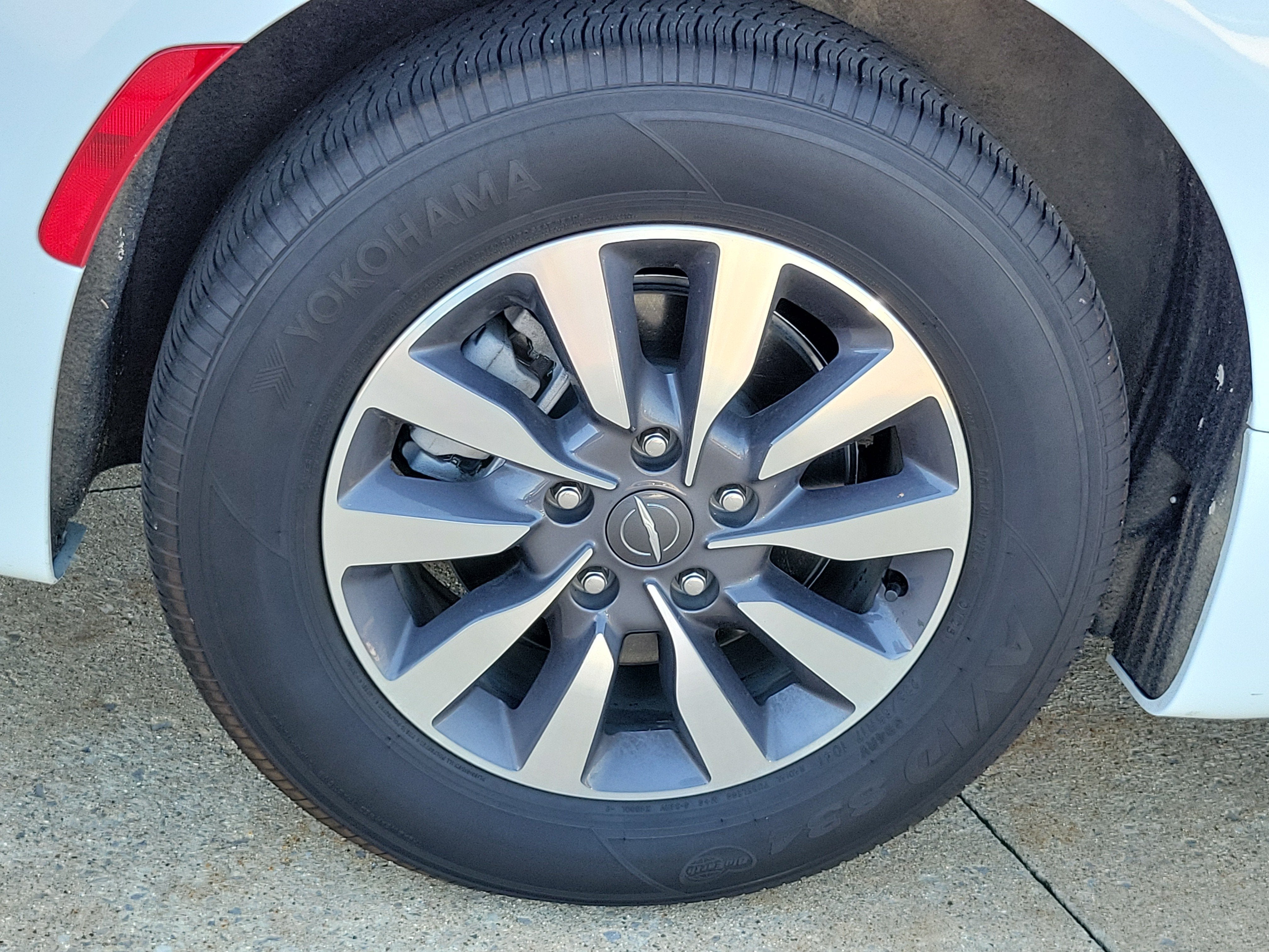 2025 Chrysler Pacifica Hybrid Select