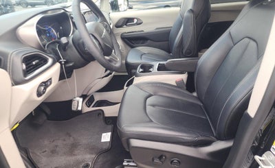 2024 Chrysler Pacifica Select PHEV