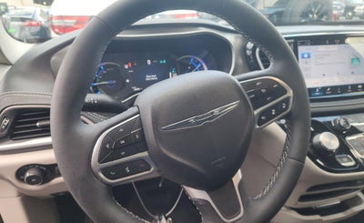 2024 Chrysler Pacifica Select PHEV