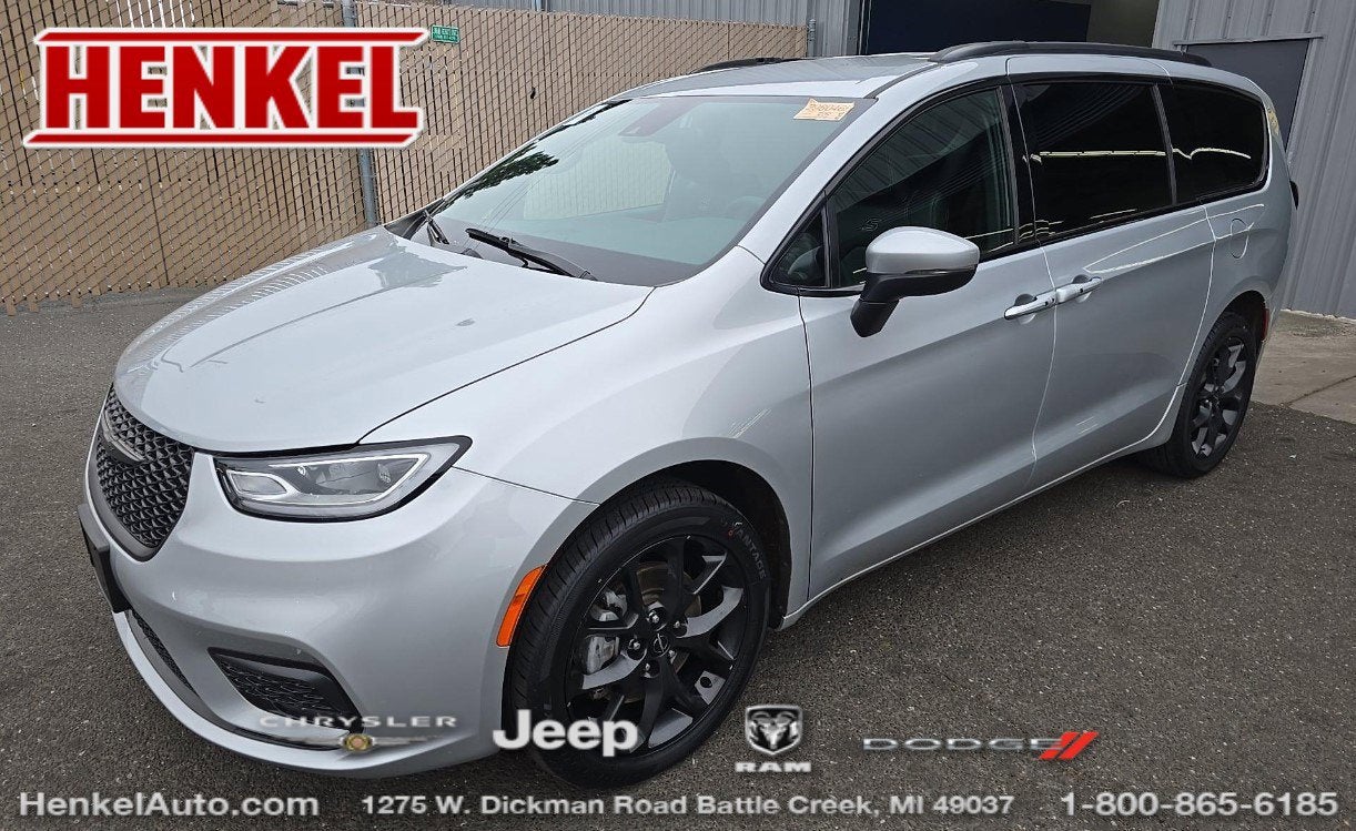 2023 Chrysler Pacifica Touring L AWD