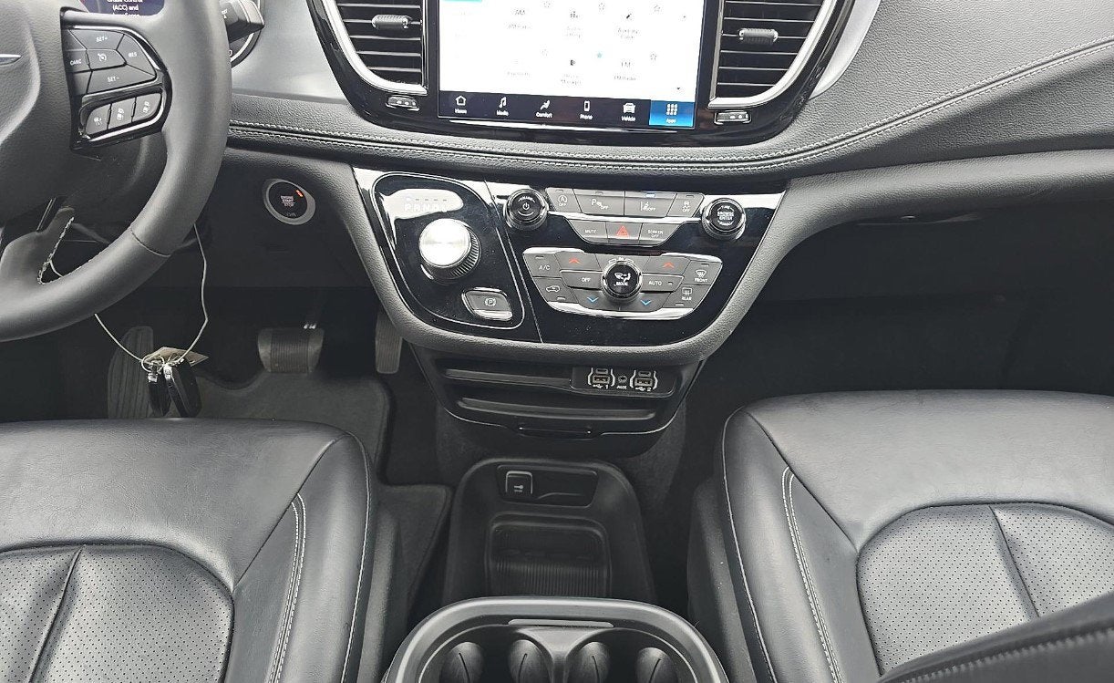 2023 Chrysler Pacifica Touring L AWD