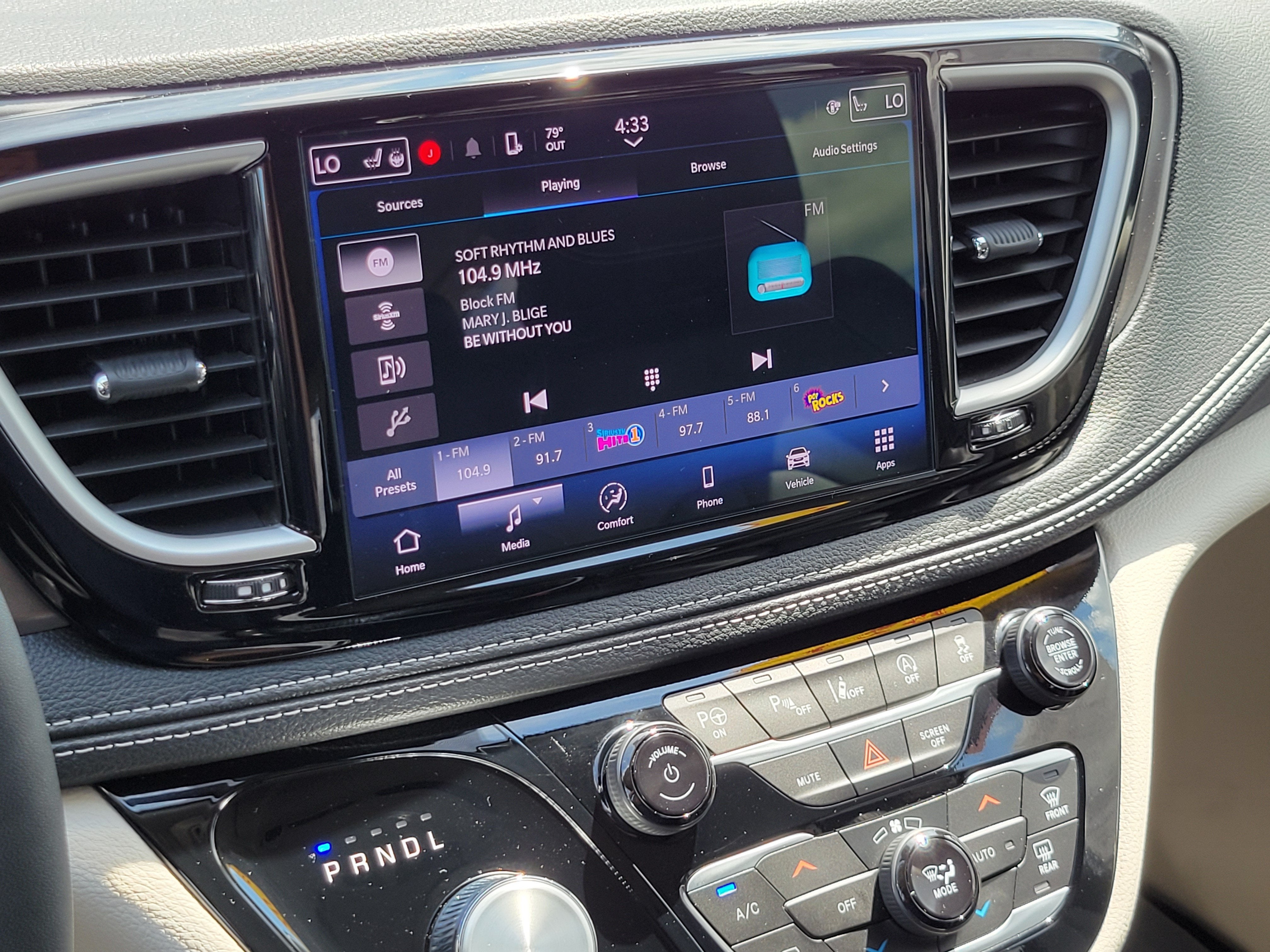 2024 Chrysler Pacifica Touring L AWD