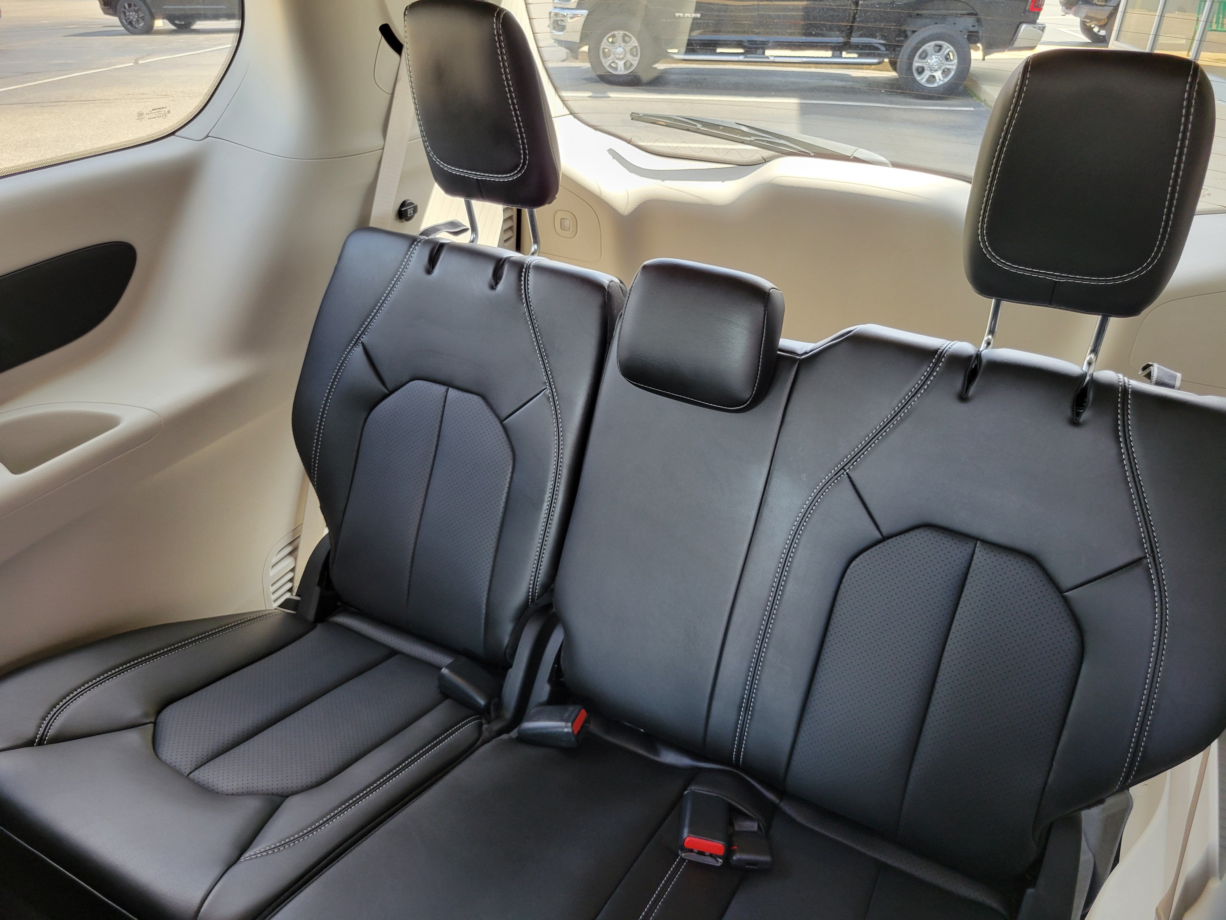 2024 Chrysler Pacifica Touring L AWD