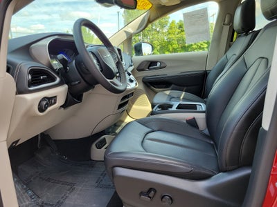 2024 Chrysler Pacifica Touring L AWD