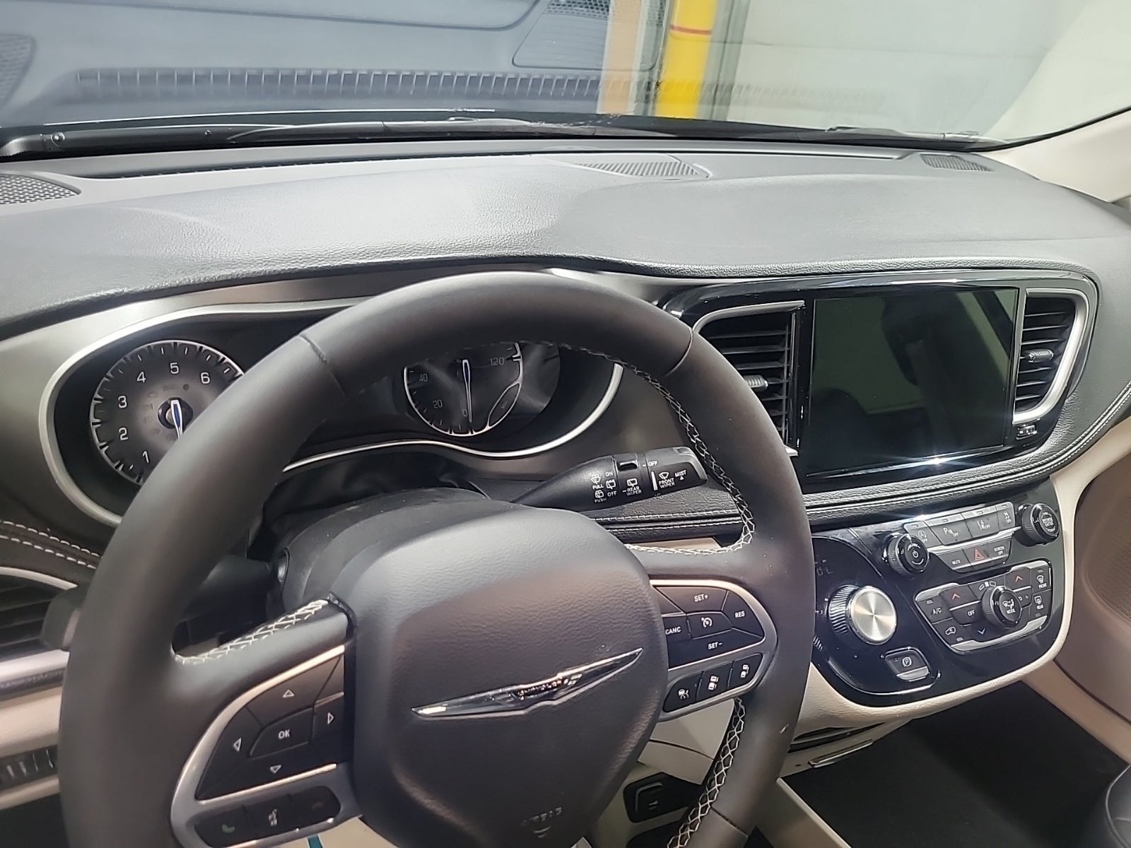 2024 Chrysler Pacifica Touring L AWD