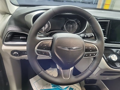 2024 Chrysler Pacifica Touring L AWD