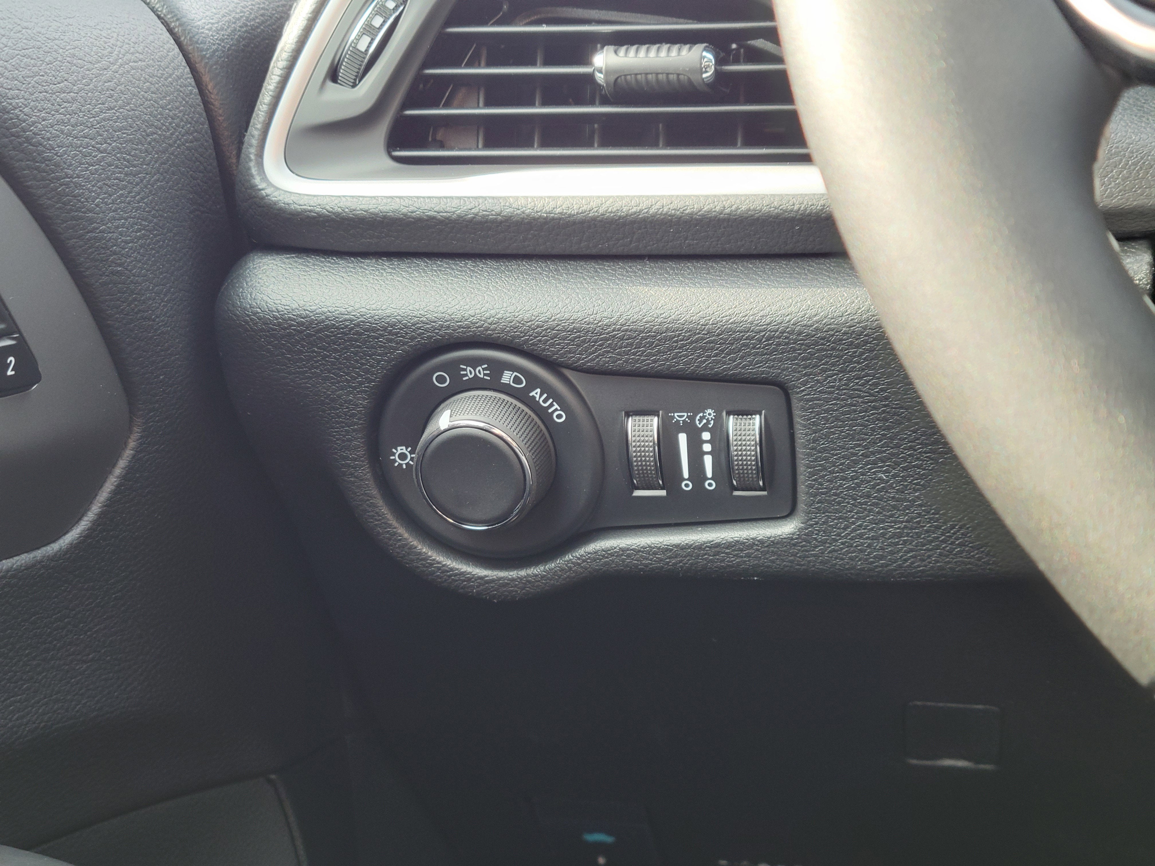2027 Chrysler Pacifica PACIFICA SELECT AWD