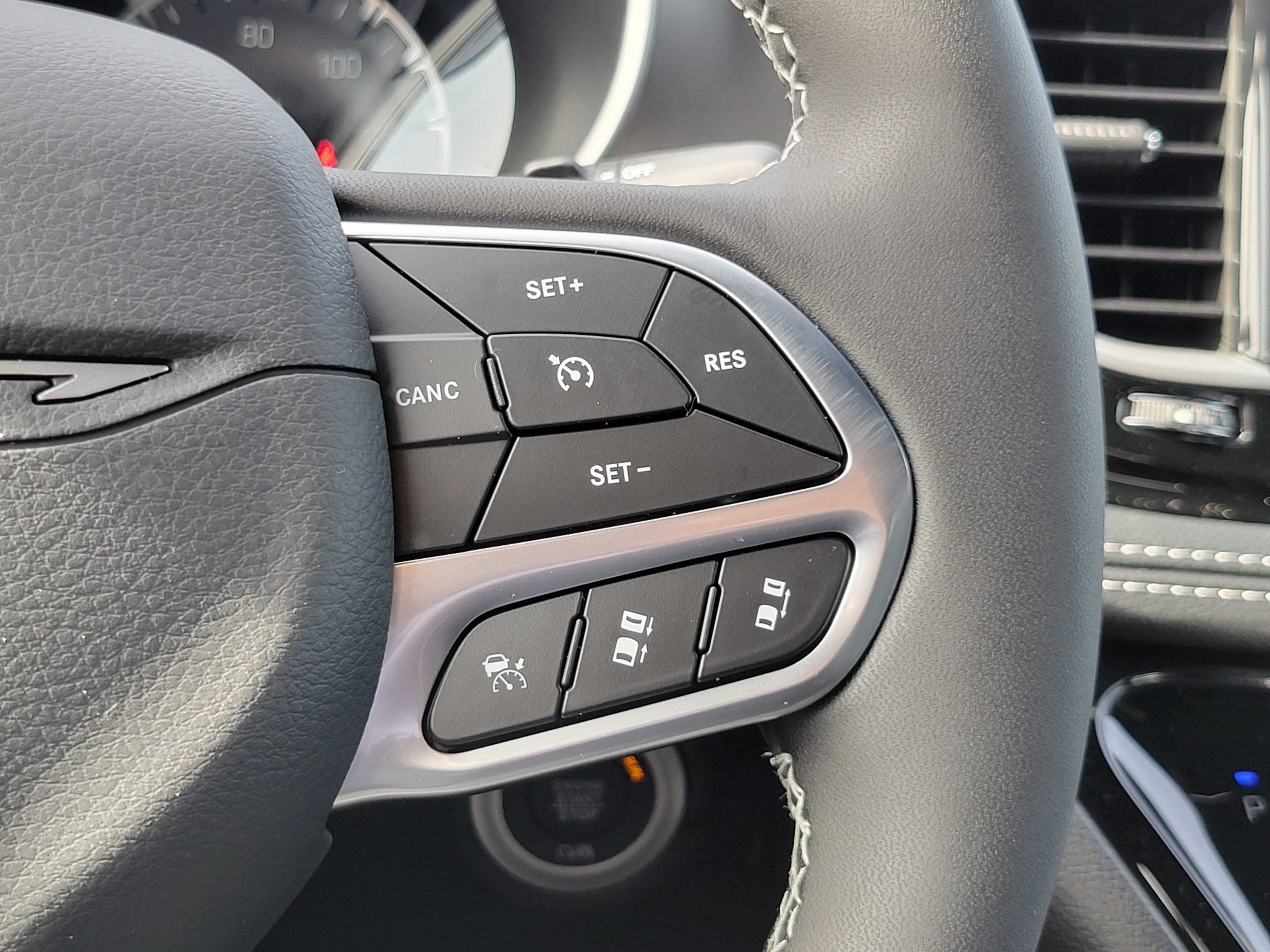 2027 Chrysler Pacifica PACIFICA SELECT AWD